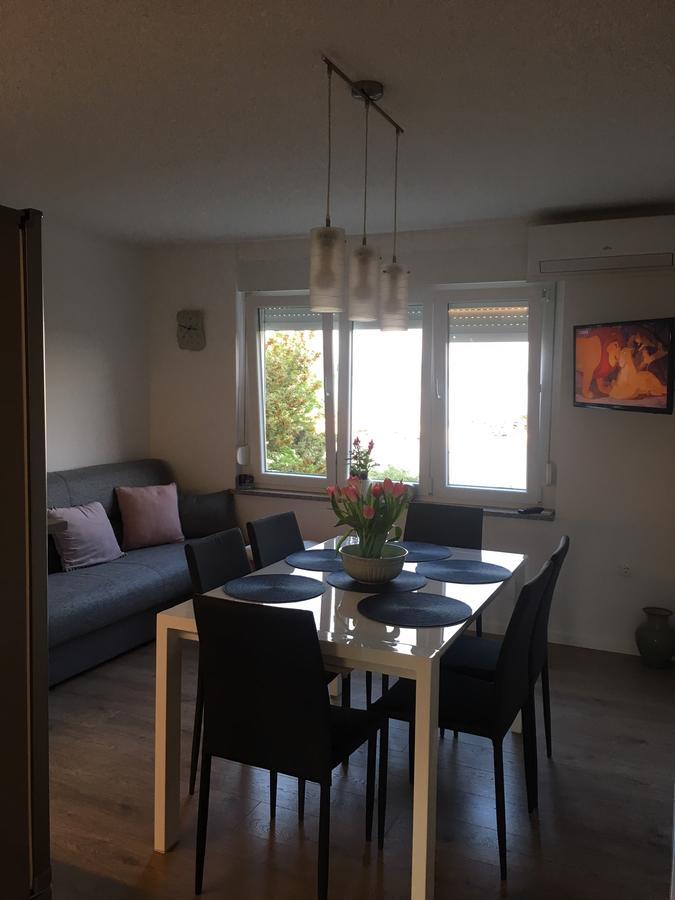 M&M Apartment Кърк Екстериор снимка